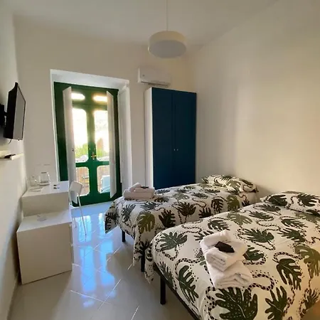 ゲストハウス Casa Maria In Centro 3*